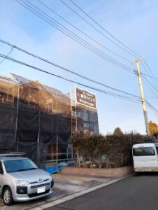 富谷市　屋根・外壁塗装現場より